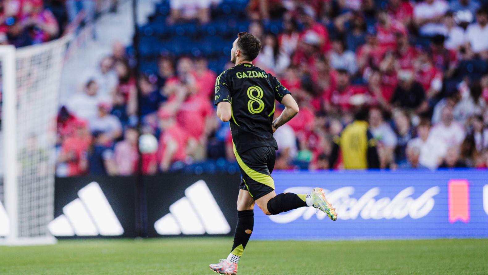 Gazdag Dániel szerződést hosszabbított a Columbus Crew-val